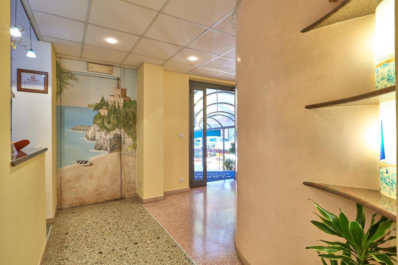 Albergo Natalina Finale Ligure Ngoại thất bức ảnh