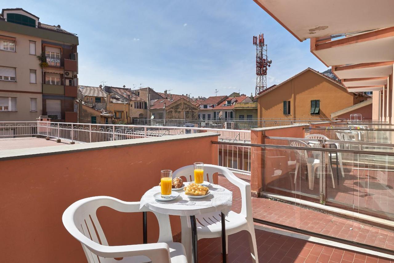 Albergo Natalina Finale Ligure Ngoại thất bức ảnh